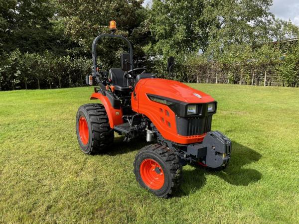 Farmers Journal Article on Avenger Compact Tractors